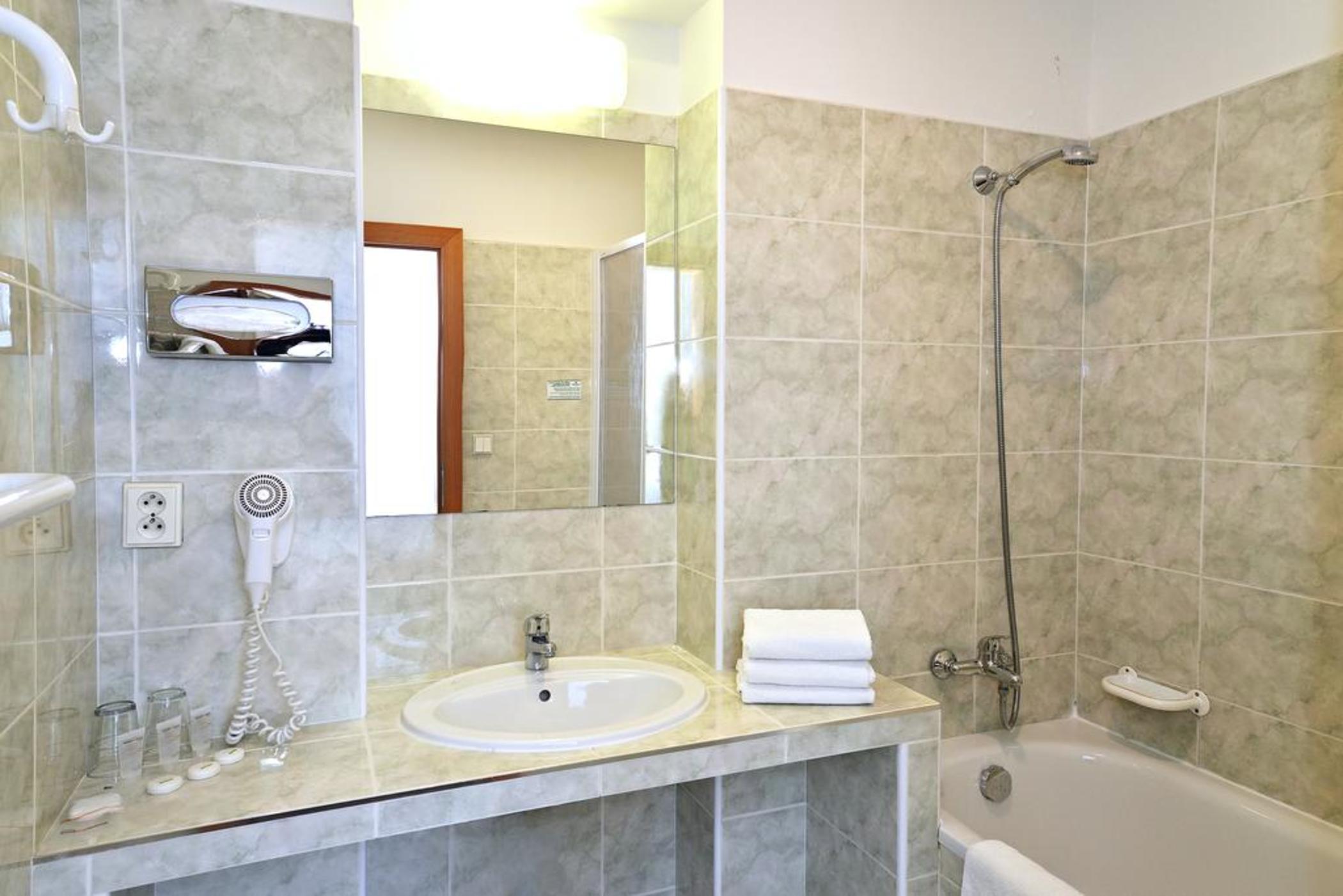 Hotel Merkur - Czech Leading Hotels Πράγα Εξωτερικό φωτογραφία